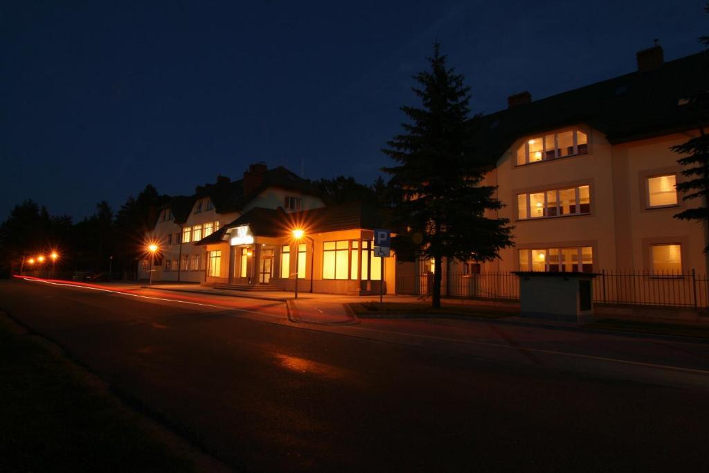 Hotel Nad Wigrami Gawrych Ruda Buitenkant foto
